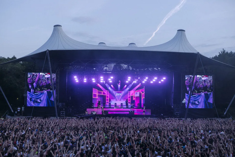 Alligatoah · Casper · RAF Camora · Finch — Concert Visuals 2024, still 11 of 13